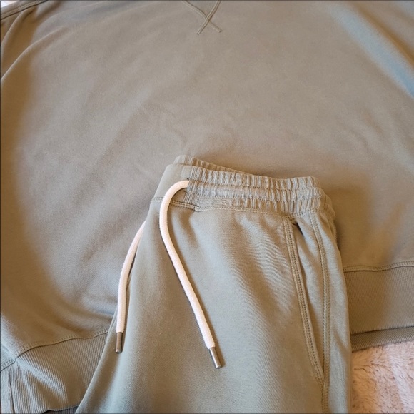 Set of Oversize Jogger Combo - Picture 3 of 3